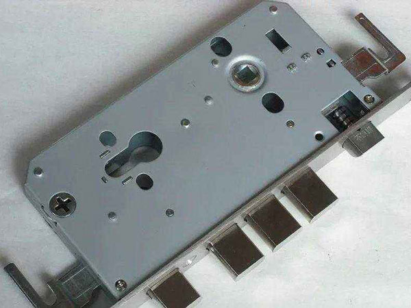 泰州24小时上门开锁公司